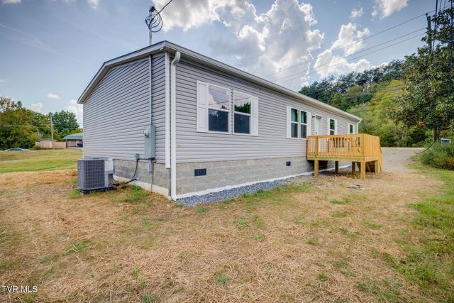 2537 Sullivan Gardens Parkway, Kingsport, TN 37660