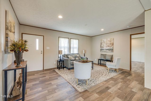 2537 Sullivan Gardens Parkway, Kingsport, TN 37660