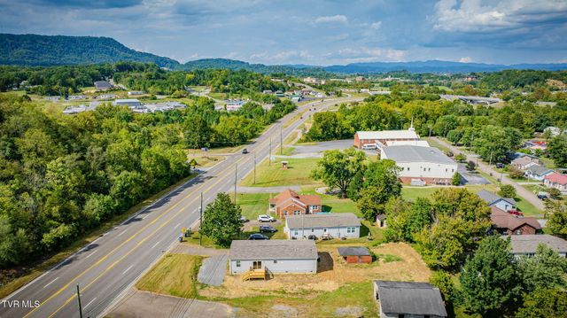 2537 Sullivan Gardens Parkway, Kingsport, TN 37660