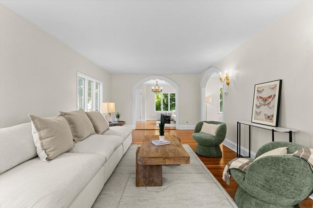 17 Preston Beach Rd, Marblehead, MA 01945