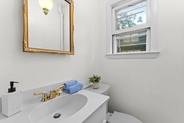 17 Preston Beach Rd, Marblehead, MA 01945