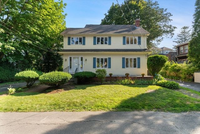 17 Preston Beach Rd, Marblehead, MA 01945