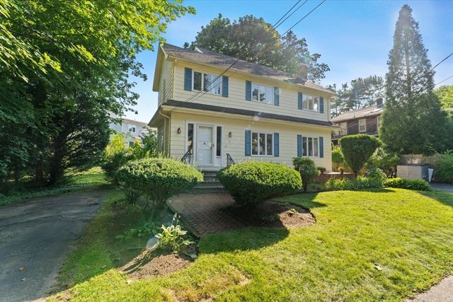 17 Preston Beach Rd, Marblehead, MA 01945