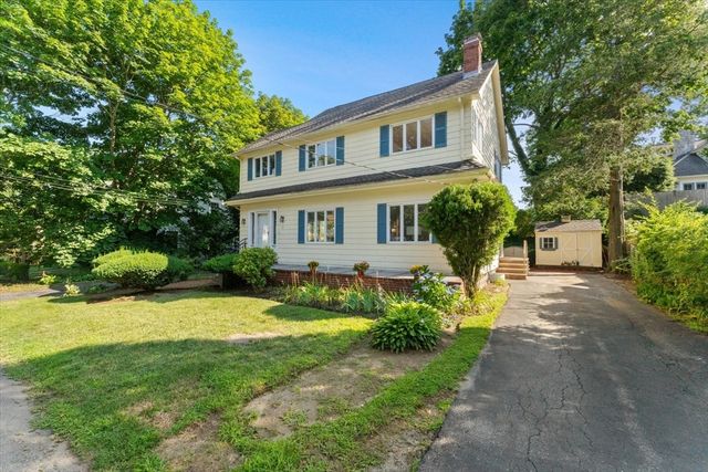 17 Preston Beach Rd, Marblehead, MA 01945