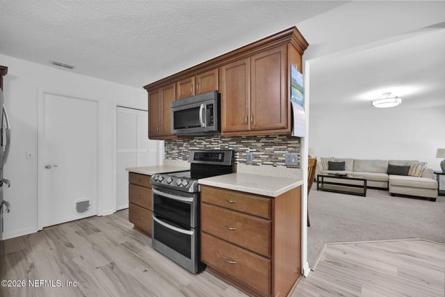 9872 LAZY HOLLOW Lane, Jacksonville, FL 32257