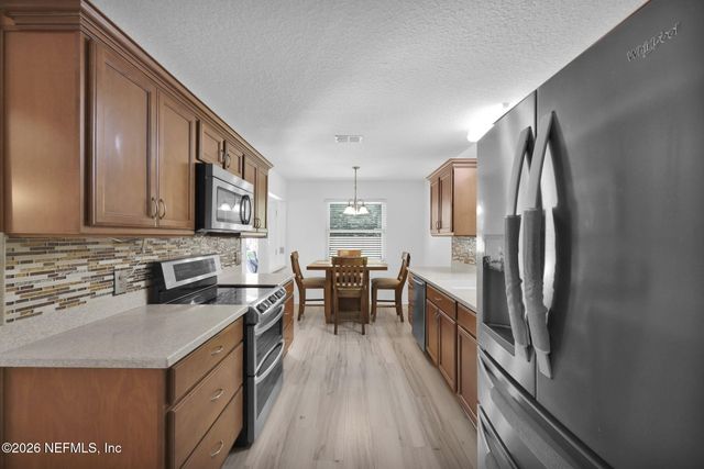 9872 LAZY HOLLOW Lane, Jacksonville, FL 32257