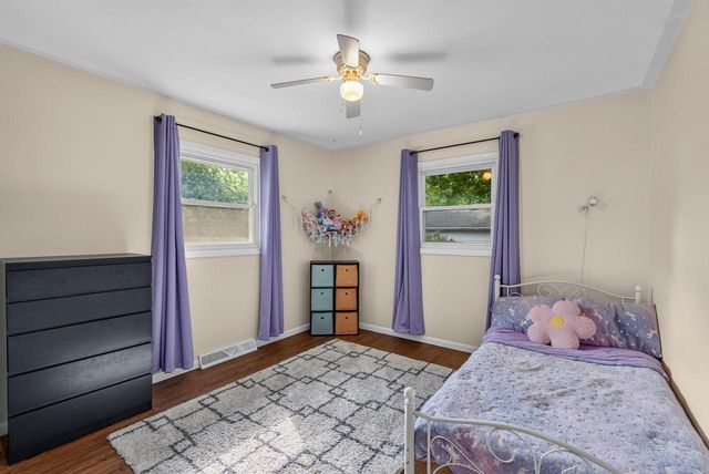 W128N8518 Revere ROAD, Menomonee Falls, WI 53051