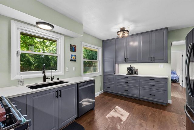 W128N8518 Revere ROAD, Menomonee Falls, WI 53051