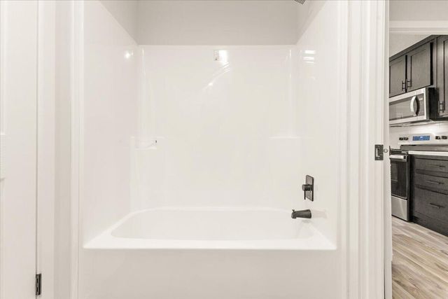 106 Ridgemont CT, Thaxton, VA 24174