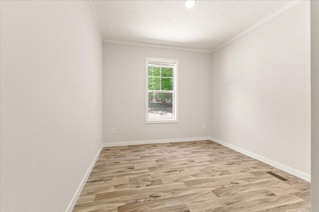 106 Ridgemont CT, Thaxton, VA 24174