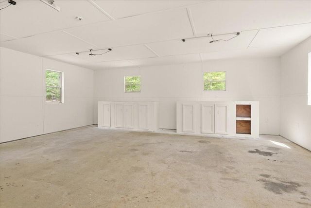 106 Ridgemont CT, Thaxton, VA 24174