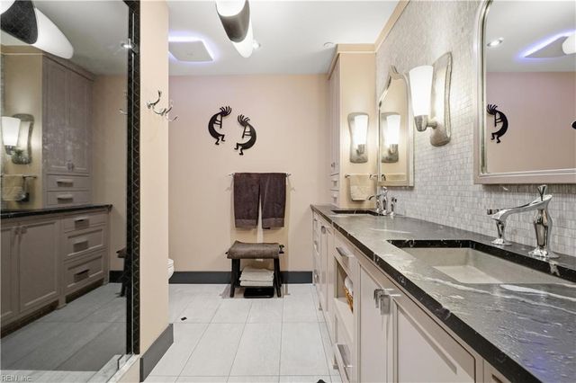 123 College Pl Unit 912, Norfolk, VA 23510