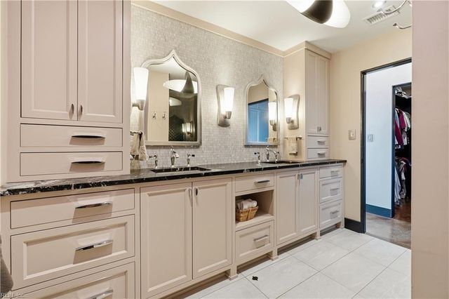 123 College Pl Unit 912, Norfolk, VA 23510