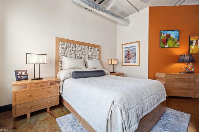 123 College Pl Unit 912, Norfolk, VA 23510