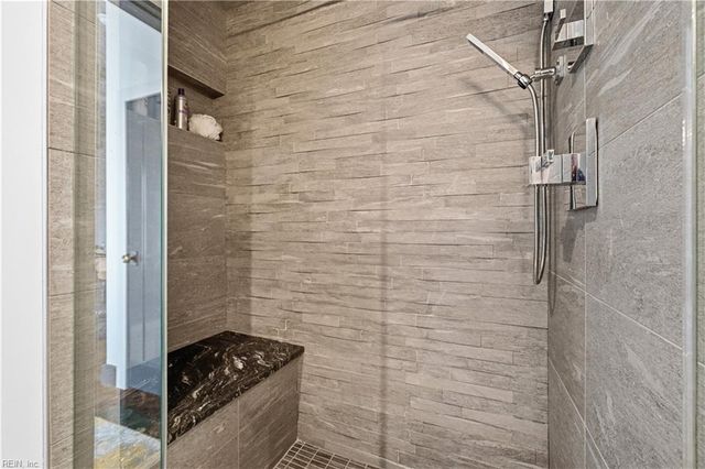 123 College Pl Unit 912, Norfolk, VA 23510