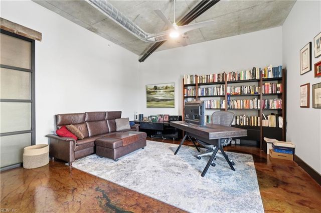 123 College Pl Unit 912, Norfolk, VA 23510