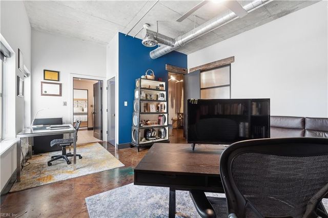 123 College Pl Unit 912, Norfolk, VA 23510