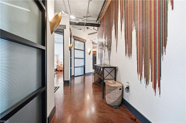 123 College Pl Unit 912, Norfolk, VA 23510