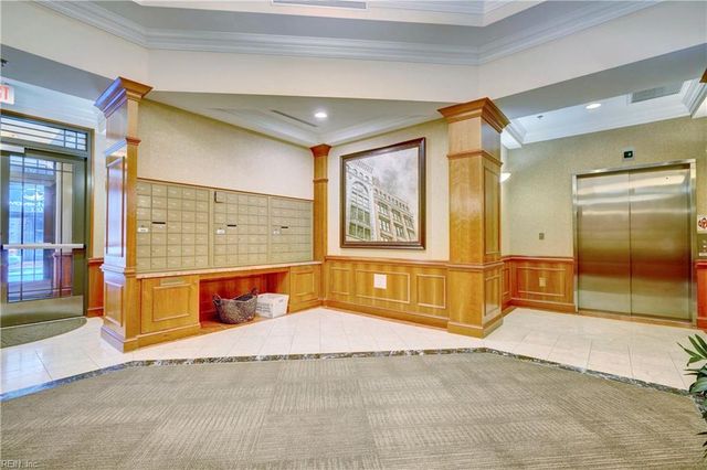 123 College Pl Unit 912, Norfolk, VA 23510