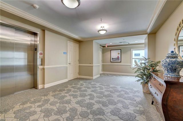 123 College Pl Unit 912, Norfolk, VA 23510