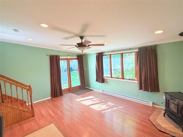 1 Higbie Drive, West Islip, NY 11795