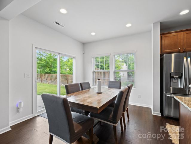 3702 Wiegon Lane, Charlotte, NC 28216