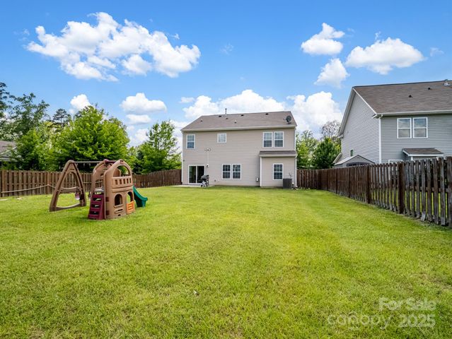 3702 Wiegon Lane, Charlotte, NC 28216