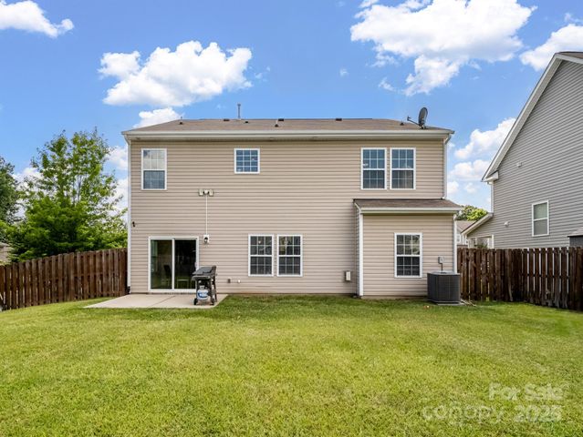 3702 Wiegon Lane, Charlotte, NC 28216