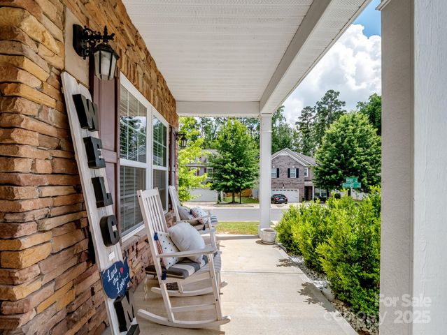 3702 Wiegon Lane, Charlotte, NC 28216