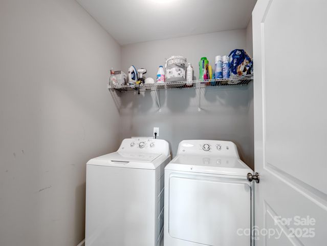 3702 Wiegon Lane, Charlotte, NC 28216