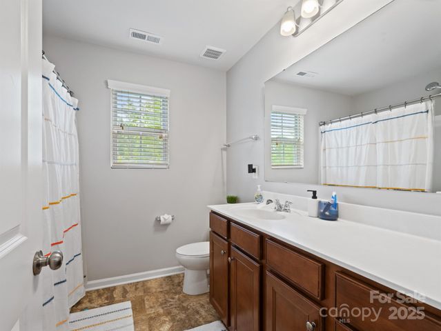 3702 Wiegon Lane, Charlotte, NC 28216