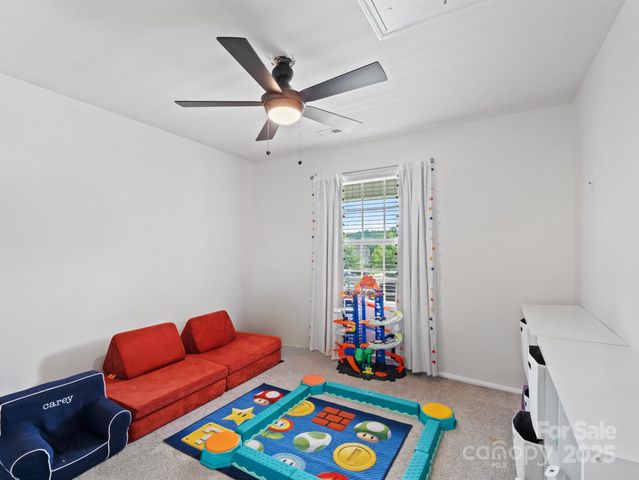 3702 Wiegon Lane, Charlotte, NC 28216