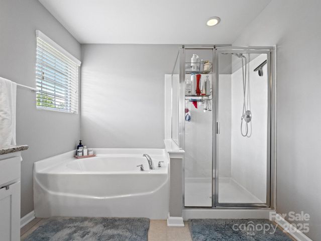 3702 Wiegon Lane, Charlotte, NC 28216