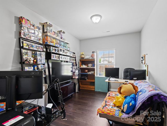 3702 Wiegon Lane, Charlotte, NC 28216