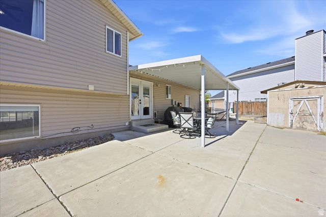 6831 S FOX RIDGE WAY, West Jordan, UT 84081