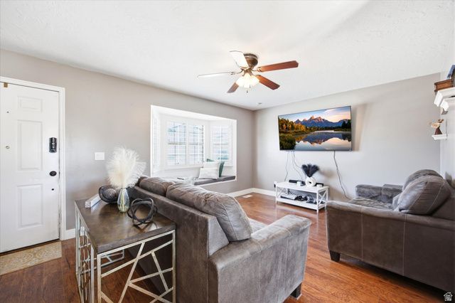 6831 S FOX RIDGE WAY, West Jordan, UT 84081