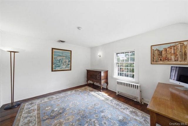 255 Manor Road, Douglaston, NY 11363