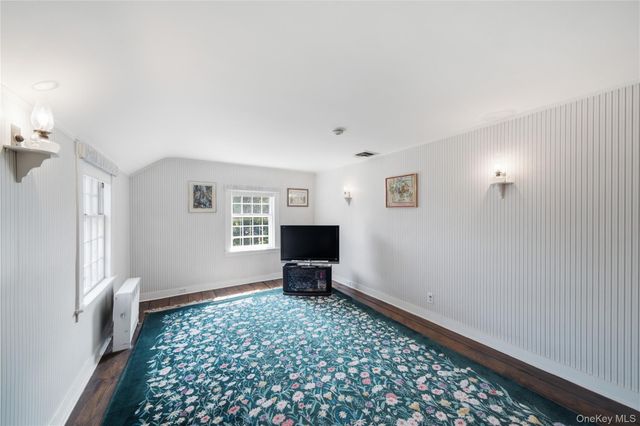 255 Manor Road, Douglaston, NY 11363