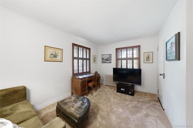 255 Manor Road, Douglaston, NY 11363