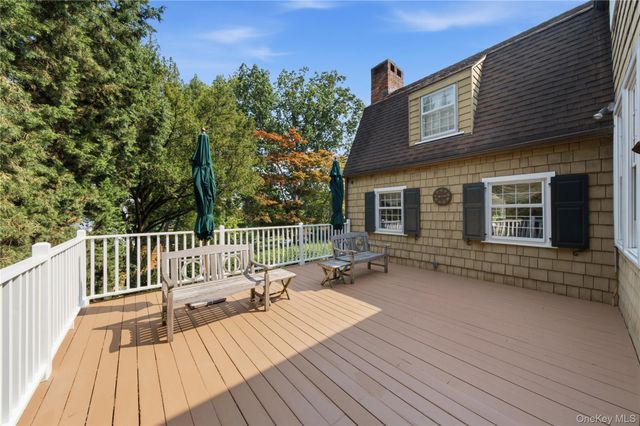 255 Manor Road, Douglaston, NY 11363