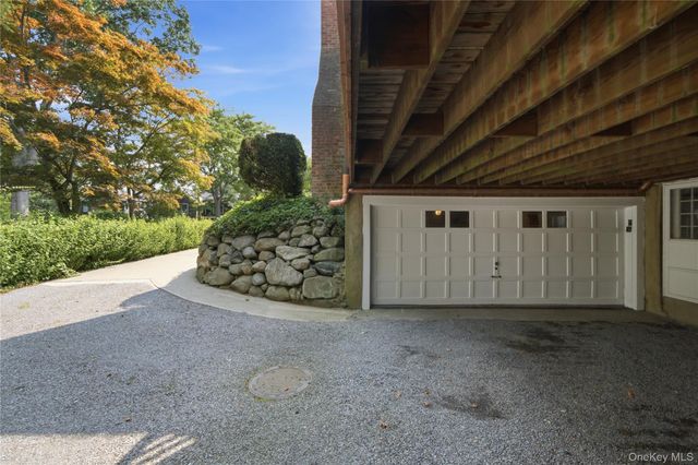 255 Manor Road, Douglaston, NY 11363