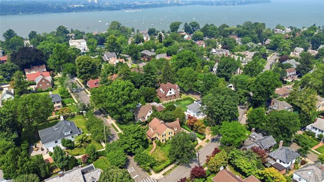 255 Manor Road, Douglaston, NY 11363