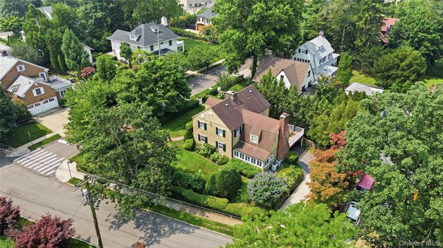 255 Manor Road, Douglaston, NY 11363