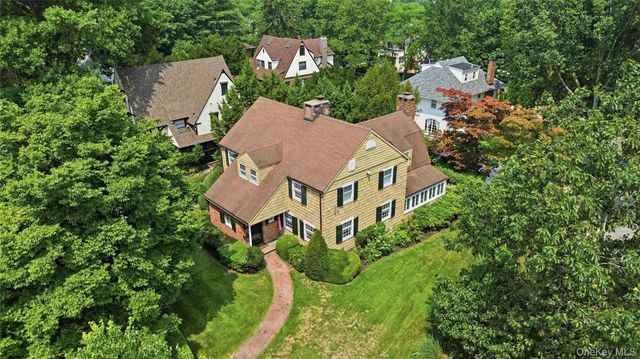 255 Manor Road, Douglaston, NY 11363