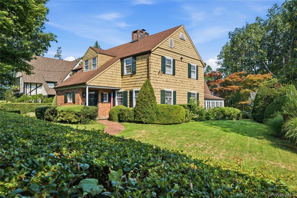 255 Manor Road, Douglaston, NY 11363 — photo 2