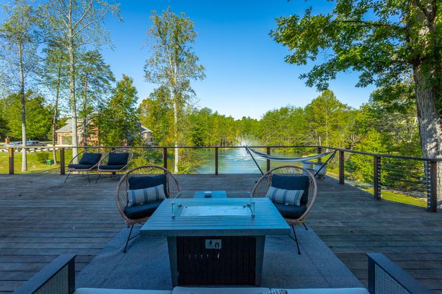 25 Ridgerock Drive, Signal Mountain, TN 37377
