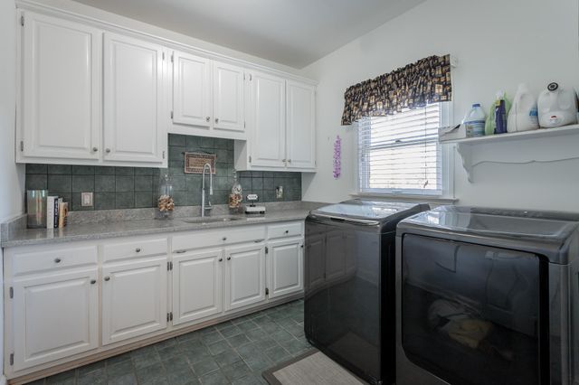 25 Ridgerock Drive, Signal Mountain, TN 37377