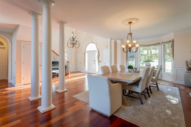 25 Ridgerock Drive, Signal Mountain, TN 37377