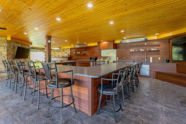 25 Ridgerock Drive, Signal Mountain, TN 37377