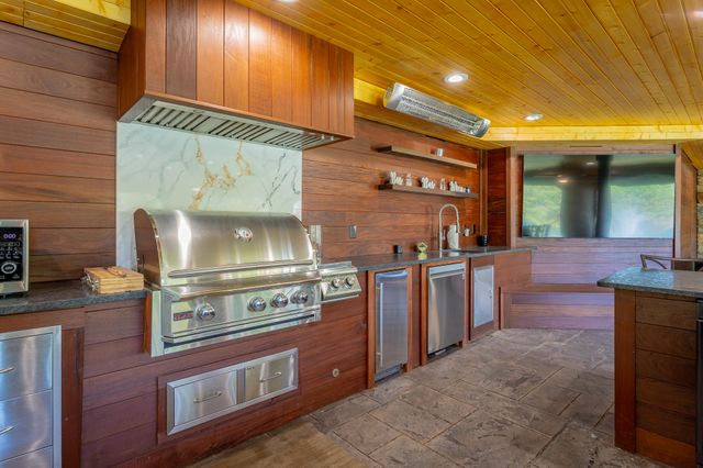 25 Ridgerock Drive, Signal Mountain, TN 37377